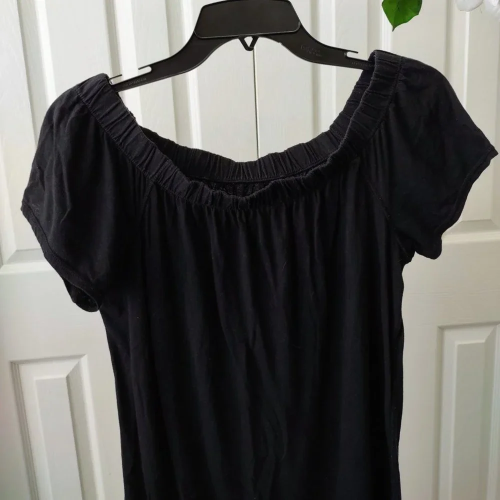 Off-Shoulder Black Dress - Picture 2 of 4